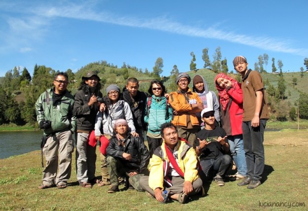 My new family! Nggak nyangka, ternyata wartawan otomotif gila-gila semuaaaa. Aku senang!