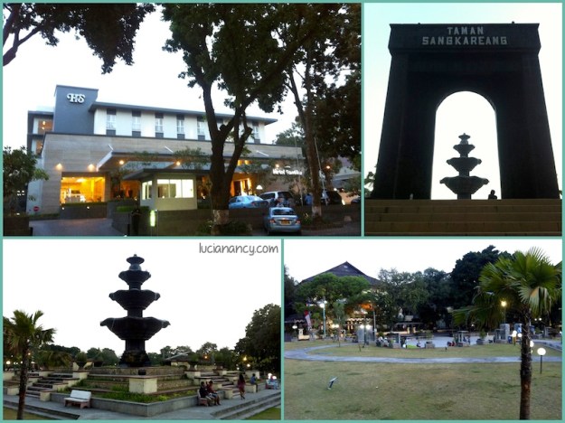 Taman Sangkareang, taman yang menjadi tempat berkumpul para warga menikmati sore hari. Letaknya tepat di depan hotel kami.