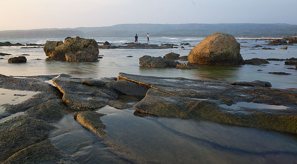 Pantai Tanjung Layar. Dokumentasi Wira nurmansyah, rekan blogger dalam tim Terios 7 Wonders.